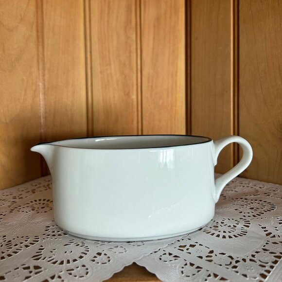 Dansk Bistro Christianshavn Blue Gravy Boat Made in Portugal International Desig - Picture 1 of 6